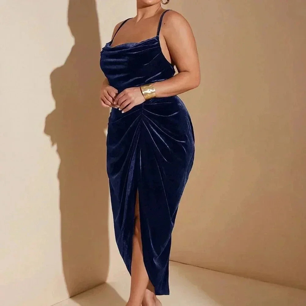 Royal Blue Party Women's Plus Size Split Hem Ruched Velvet Spaghetti Strap Dress - Picture 3 of 8